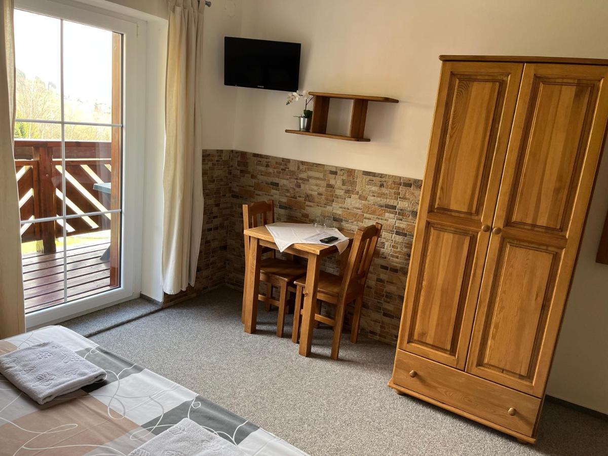 Na Planyrce Hotell Paseky nad Jizerou Exteriör bild